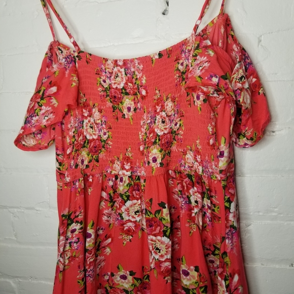 Band Of Gypsies | Red Floral Cold Shoulder Dress - Picture 5 of 6
